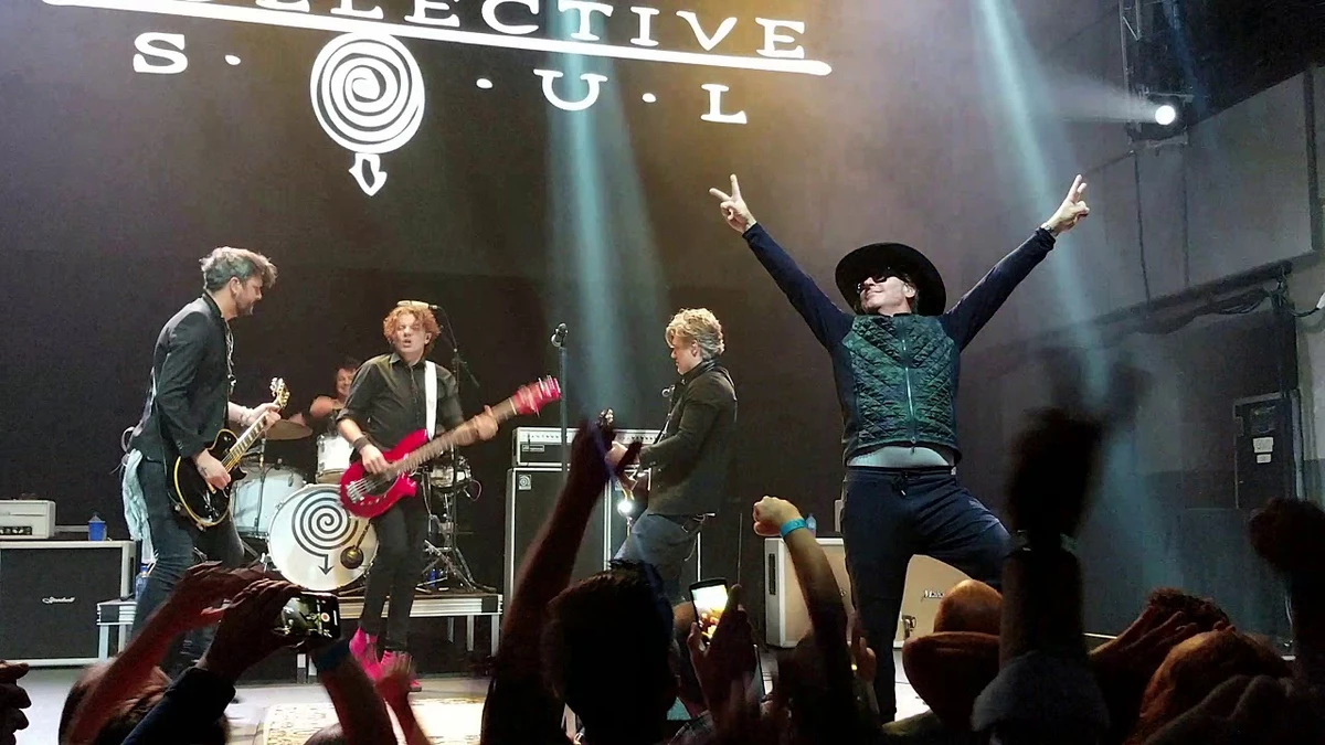 Collective Soul live in concert